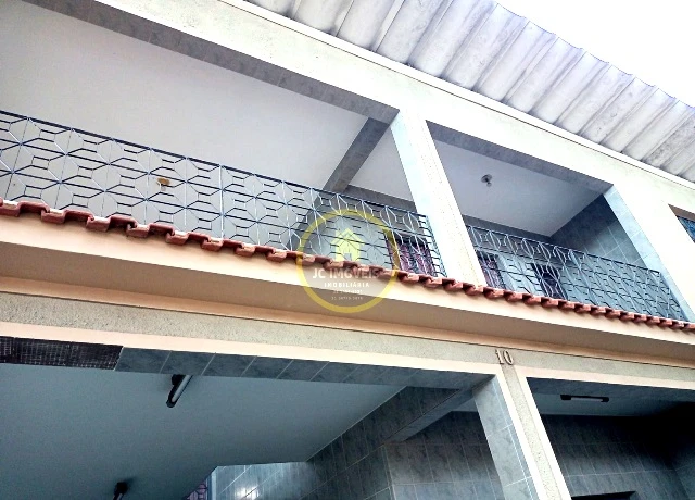 JCCA40010 Excelente casa duplex centro de terreno.