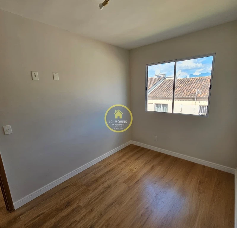 JCAP20460 – Apartamento vazio sala 2 quartos.