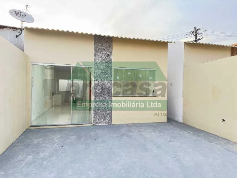 Vende Casa em Condomínio Particular de 8 casas no Conjunto Aguas Claras, Bairro Novo Aleixo / Cidade
