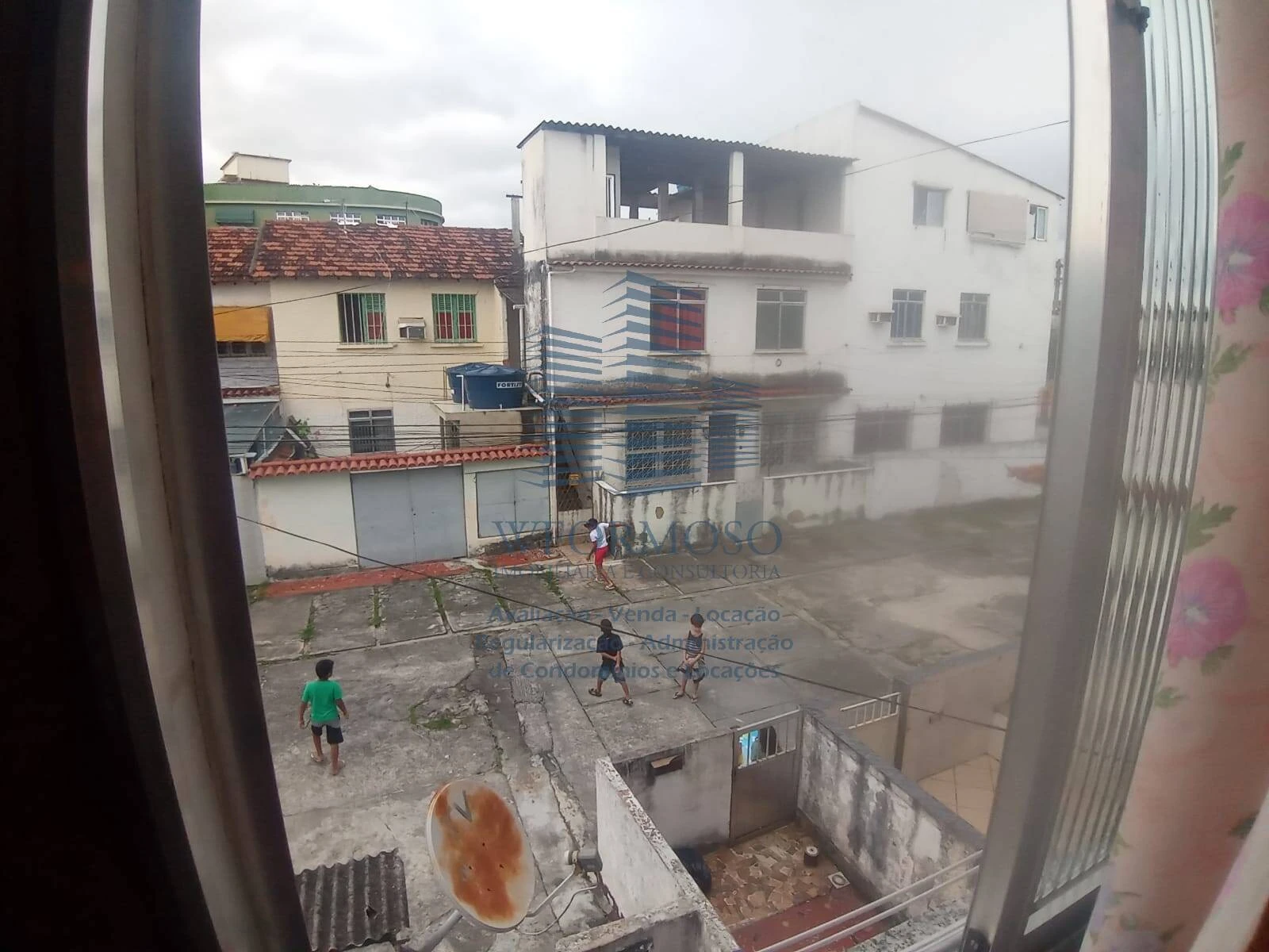 Casa duplex à venda na Rua André Azevedo Olaria - RJ