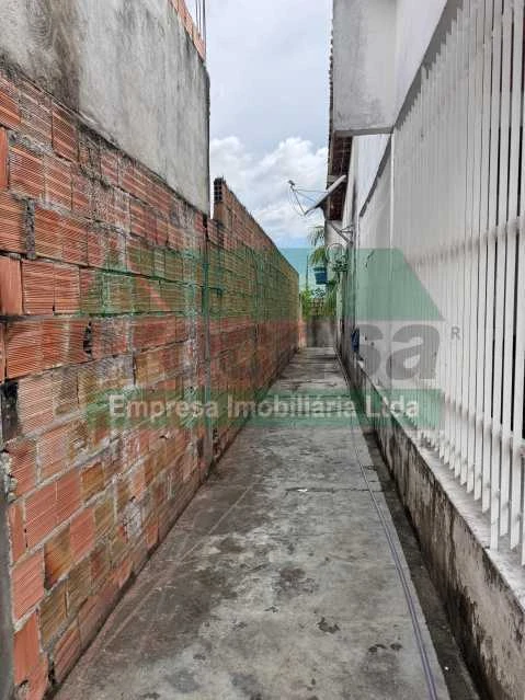 CASA Á VENDA  /350.000,00 / Novo Aleixo