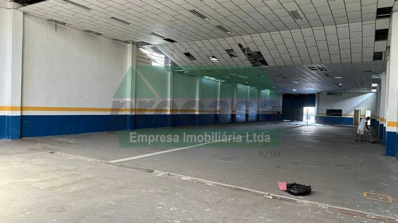 Aluga-se Imóvel Comercial em excelente localização