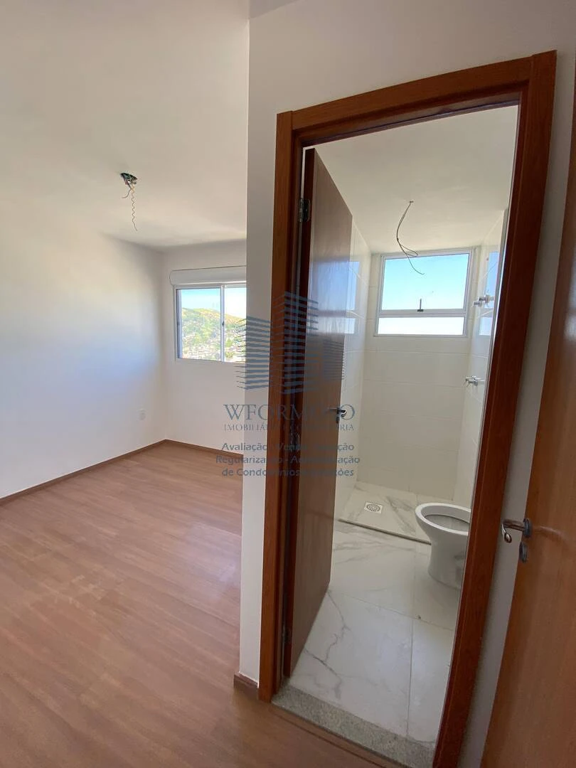 Apartamento à Venda 2 quartos suíte vaga 46m² Est.do Barro Vermelho Colégio