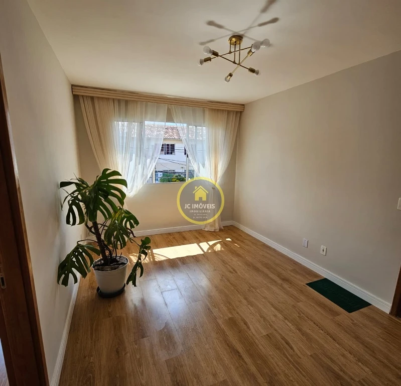 JCAP20460 – Apartamento vazio sala 2 quartos.