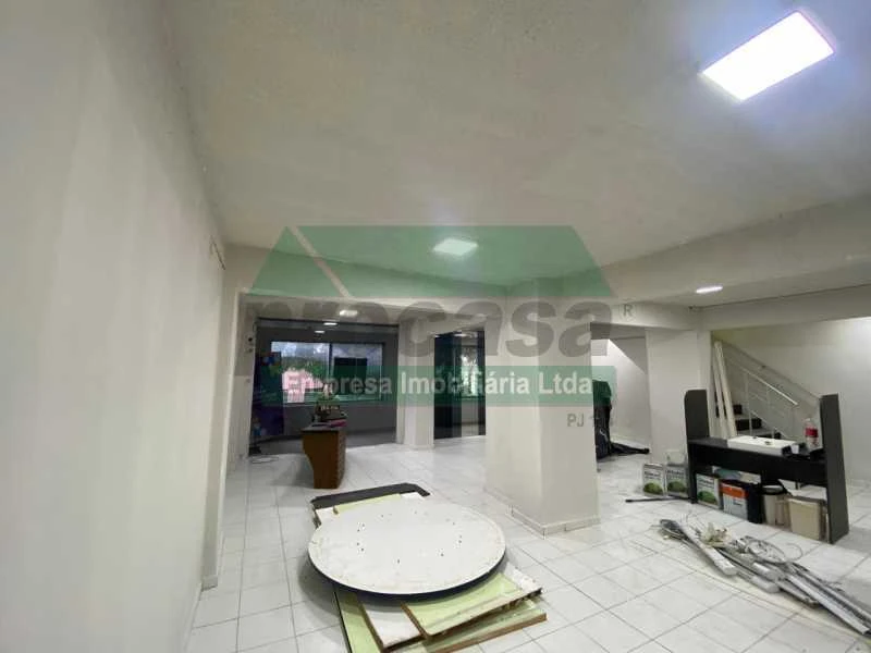 ALUGA-SE SALA COMERCIAL, LOCALIZADA NO CENTRO DE MANAUS