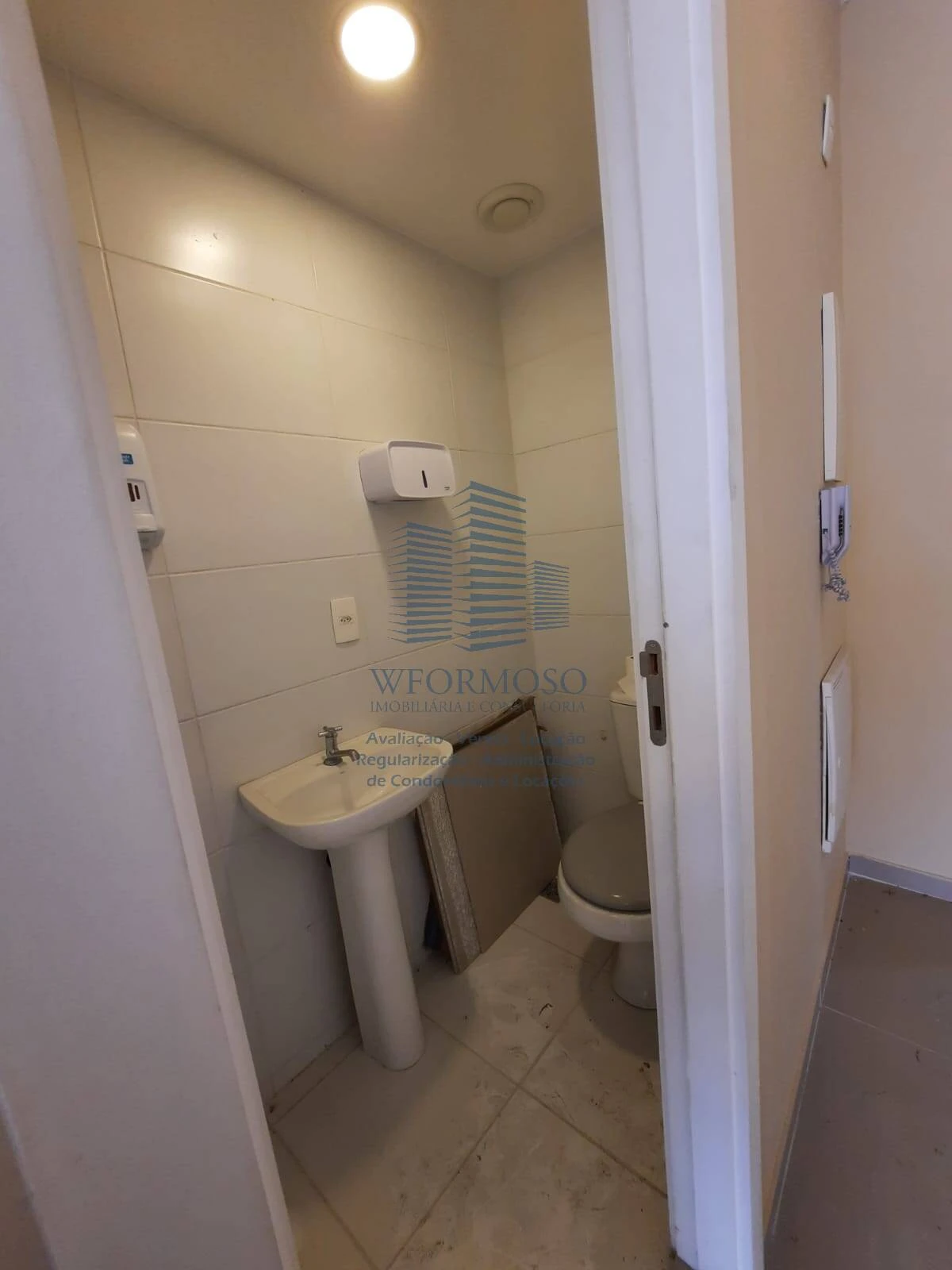 Sala comercial 25m2 para locação na Avenida das Américas Recreio