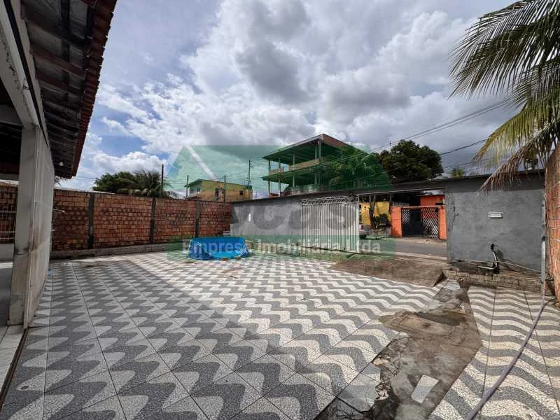 CASA Á VENDA  /350.000,00 / Novo Aleixo