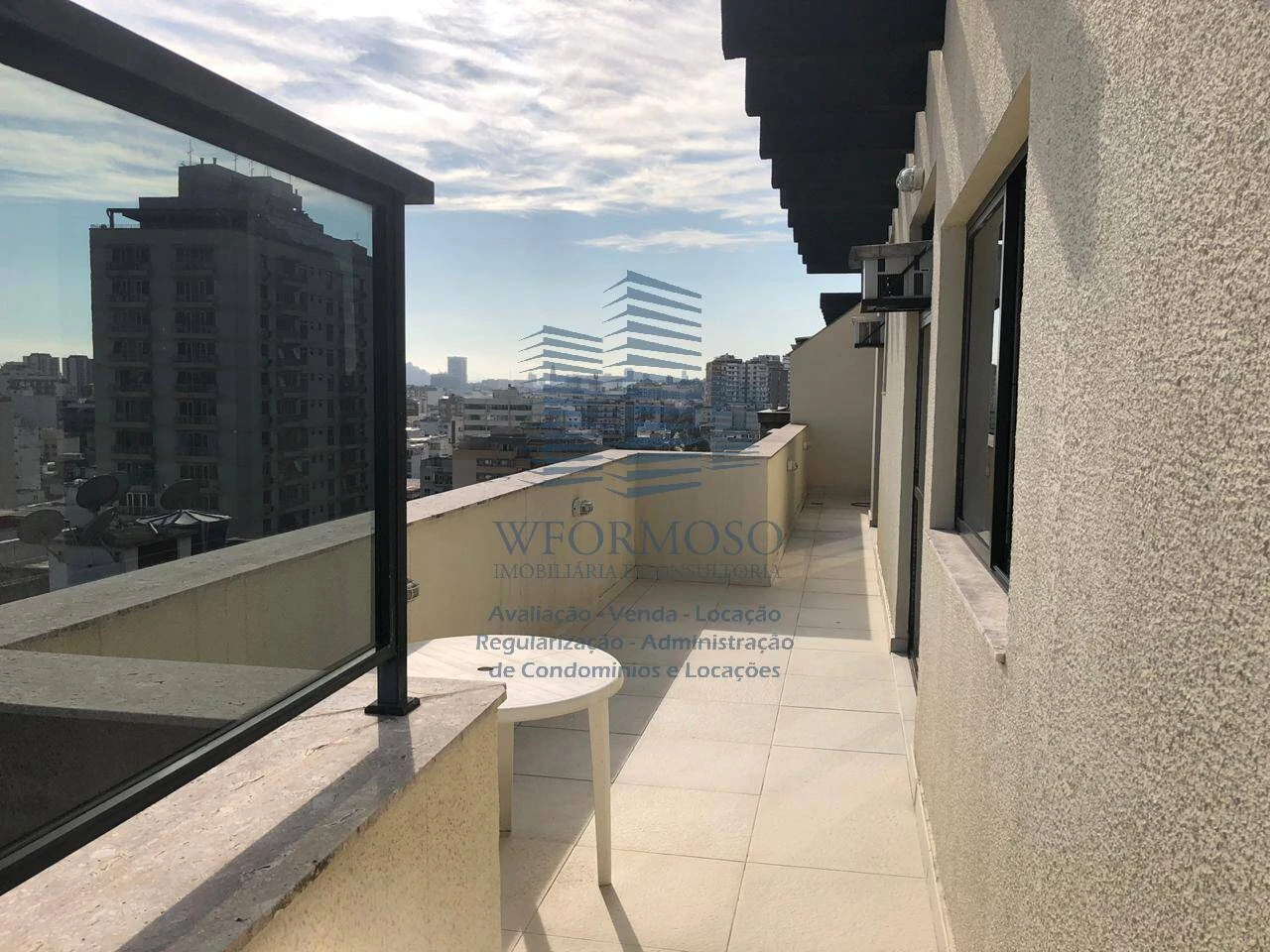 Cobertura duplex 3 quartos  200m2 rua Valparaiso  Tijuca