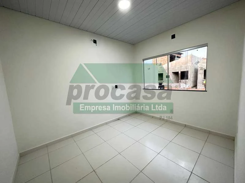 Vende Casa em Condomínio Particular de 8 casas no Conjunto Aguas Claras, Bairro Novo Aleixo / Cidade