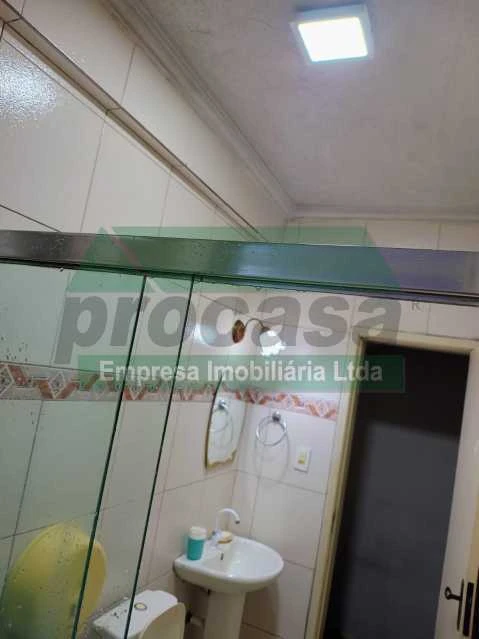 Aluga-se apartamento mobiliado no centro