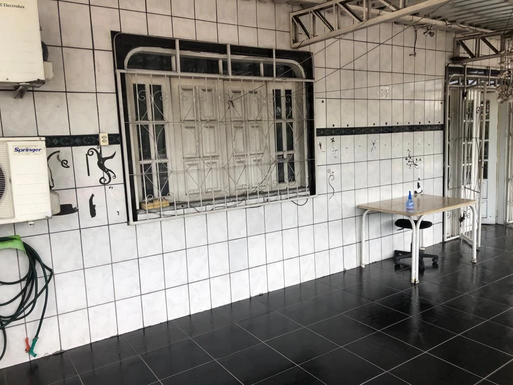 Ótima casa com 3 quartos à venda, 308 m² por RS 980.000 - Coroado - Manaus-AM