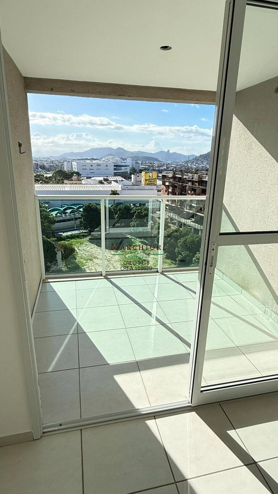 2 quartos, suíte, andar alto. vista mar, 1 vaga
