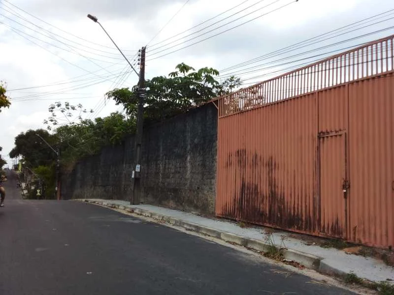 ALUGA-SE TERRENO NO BAIRRO SANTA ETELVINA