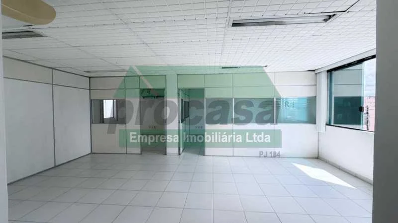 Sala Comercial à Locação, 150m² por RS 7.500,00 no Parque Dez de Novembro