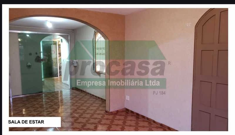 Casa de rua :  / Residencial / Praça 14 de Janeiro