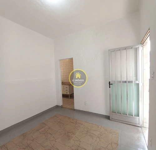 JCCV10016 – Casa linear vazia, sala 1 quarto.