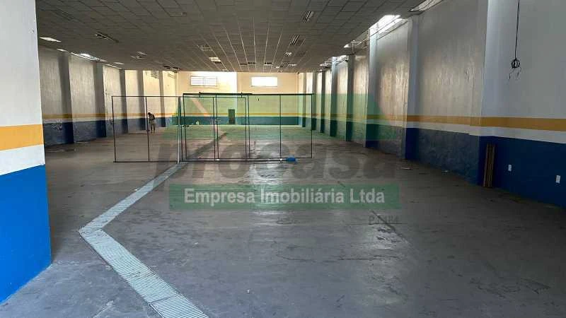 Aluga-se Imóvel Comercial em excelente localização