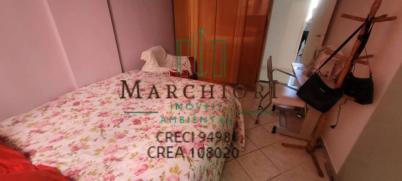 3 quartos, 2 suites, lavabo, frente, sol da manhã