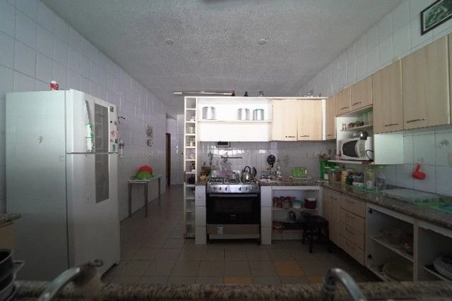 Casa com 4 dormitórios à venda, 500 m² por RS 1.300.000,00 - Ponta Negra - Manaus-AM