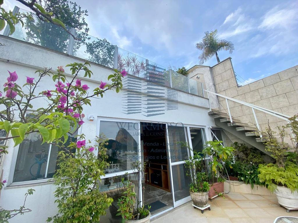 Cobertura tríplex 320m² à venda na Av. Oswaldo Cruz no Flamengo