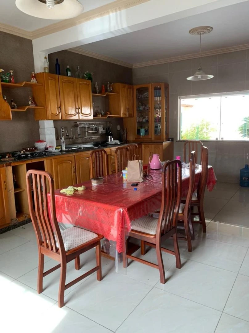 Belíssima casa com 4 suítes à venda, 680 m² por RS 4.000.000 - Dom Pedro - Manaus-AM