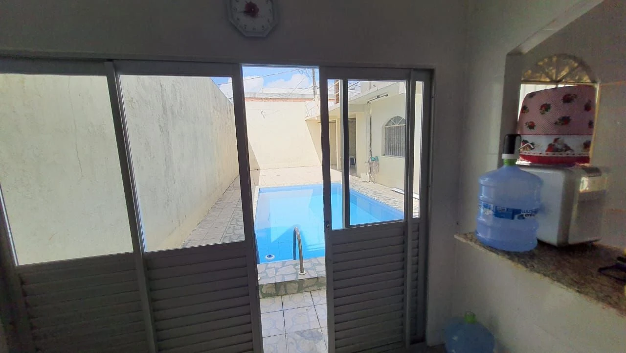 Casa com 4 dormitórios à venda, 334 m² por RS 850.000,00 - Flores - Manaus-AM