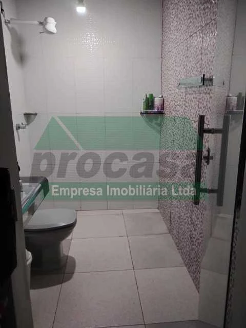Casa de rua :  / Residencial / Novo Aleixo