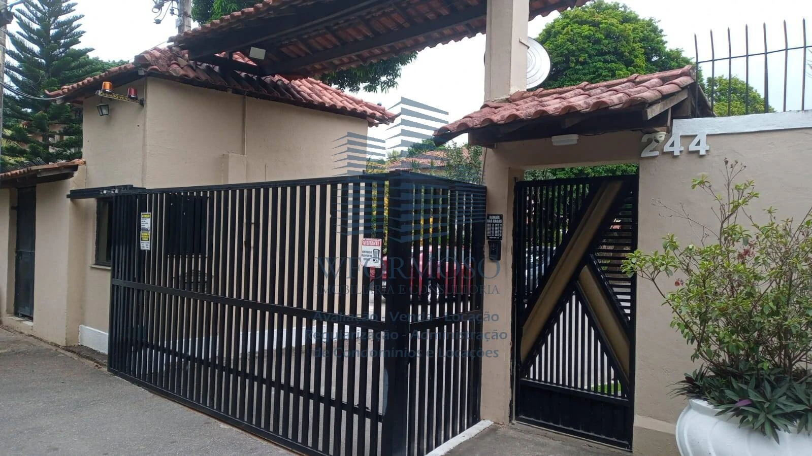 Casa Duplex 177 m² a venda na Rua Jacuipe Santa Cruz Rio de Janeiro