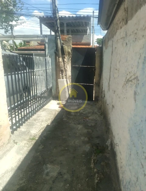 JCKI10002 Imperdível quitinetes fundos no mesmo terreno.