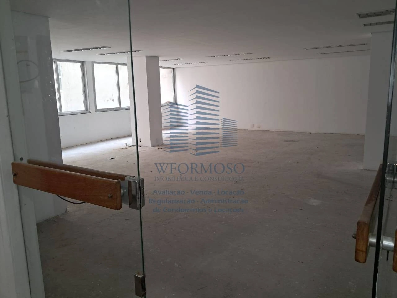 Pavimento 240m²  locação na Rua Rua do Rosario no Centro