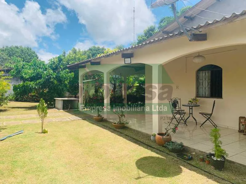 CASA Á VENDA EM MANACAPURU