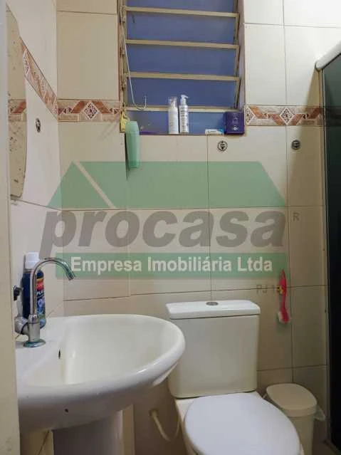 Aluga-se apartamento mobiliado no centro