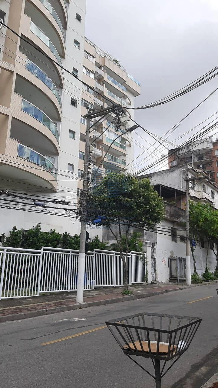 Casarão frente e outros 2 nos fundos à Venda em Santa Rosa - Niterói