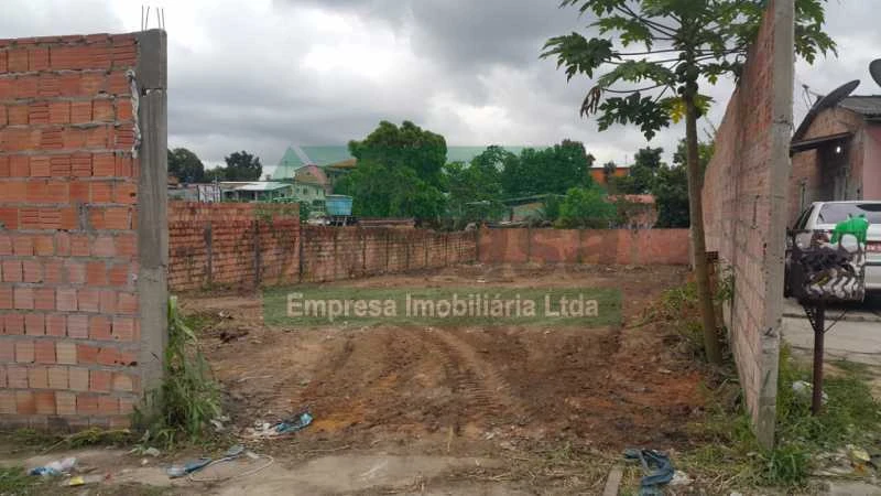 TERRENO Á VENDA NO PARQUE DAS LARANJEIRAS