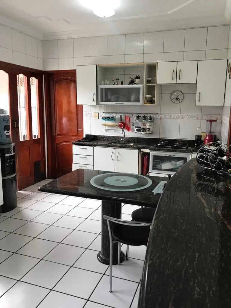 Casa com 5 dormitórios à venda, 400 m² por RS 850.000 - Planalto - Manaus-AM