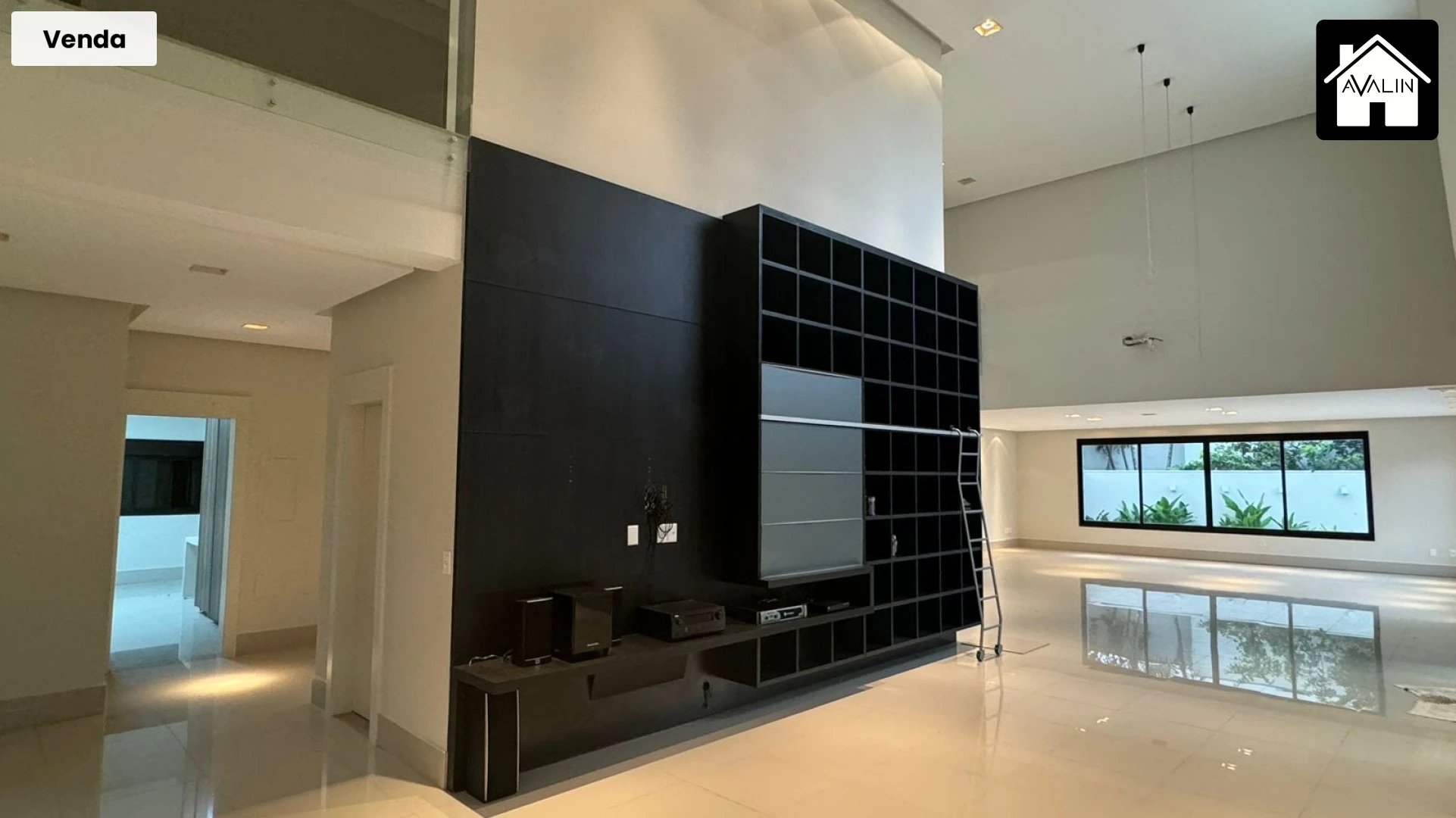 CASA ALPHAVILLE