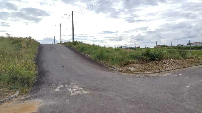 VENDO TERRENO NO IRANDUBA NO RESIDENCIAL AMAZONAS .