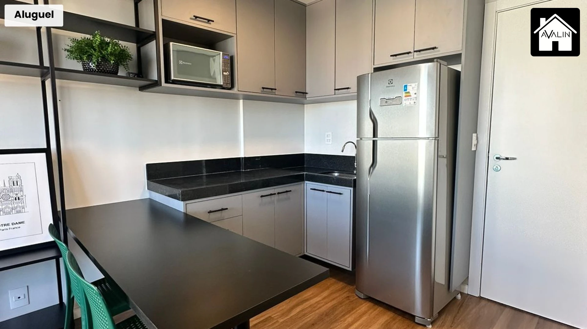 STUDIO CUIABÁ (EM FRENTE AO SHOPPING ESTAÇÃO)