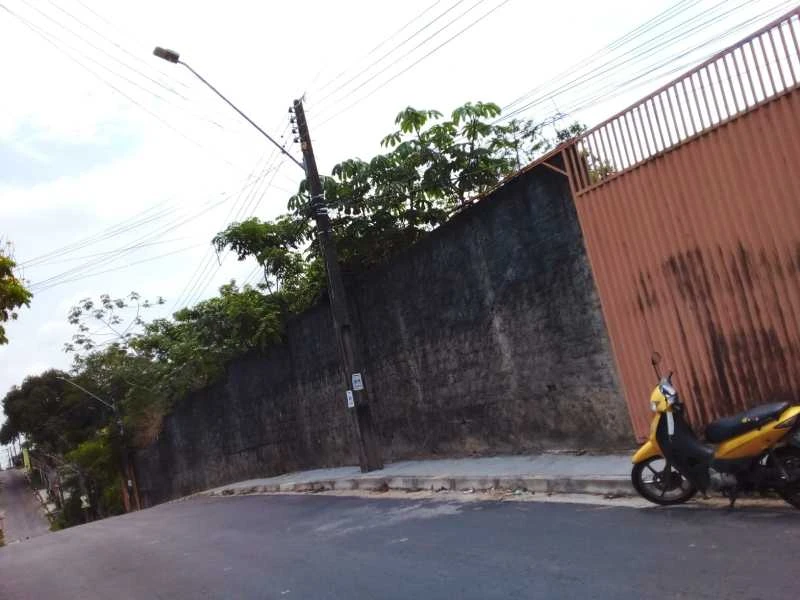 ALUGA-SE TERRENO NO BAIRRO SANTA ETELVINA