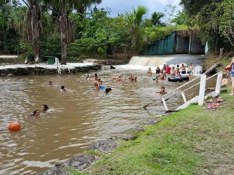 Chácara com 3 dormitórios à venda, 64000 m² por RS 1.400.000,00 - Área Rural - Manaus-AM