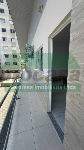 Apartamento Residencial / Parque Dez de Novembro Semi Mobiliado R$ 2.000,00