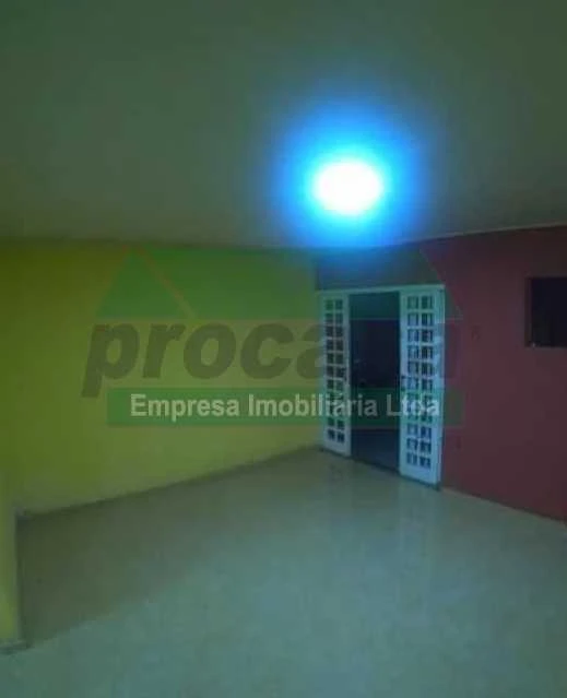 Casa de rua -  / Residencial / Praça 14 de Janeiro