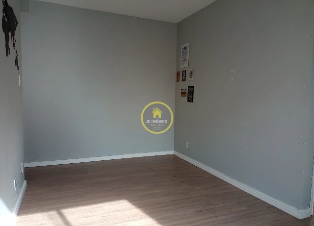 JCAP20423 – Apartamento vazio sala 2 quartos.