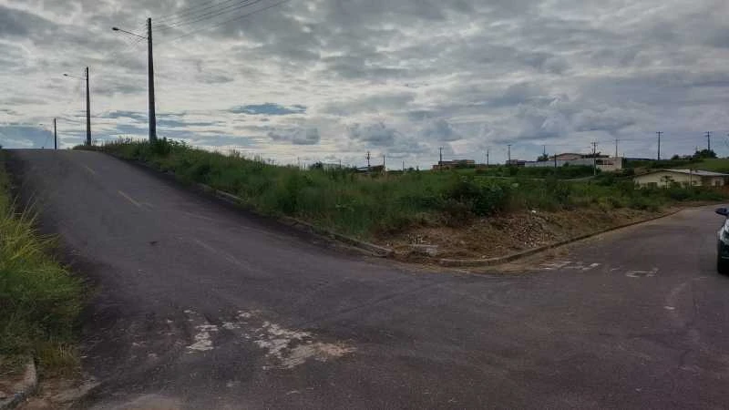 VENDO TERRENO NO IRANDUBA NO RESIDENCIAL AMAZONAS .