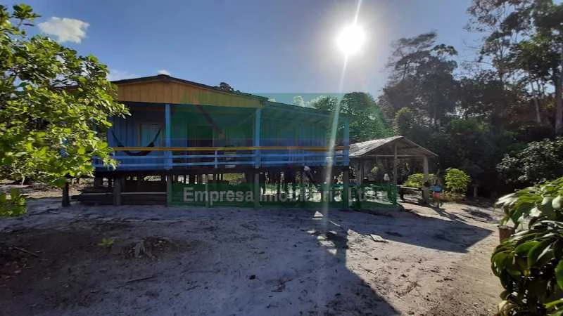 VENDE SE SITIO NA ESTRADA DE NOVO AIRÃO