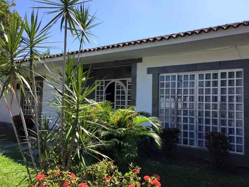 Casa à venda, 810 m² por RS 2.000.000,00 - Parque das Laranjeiras - Manaus-AM