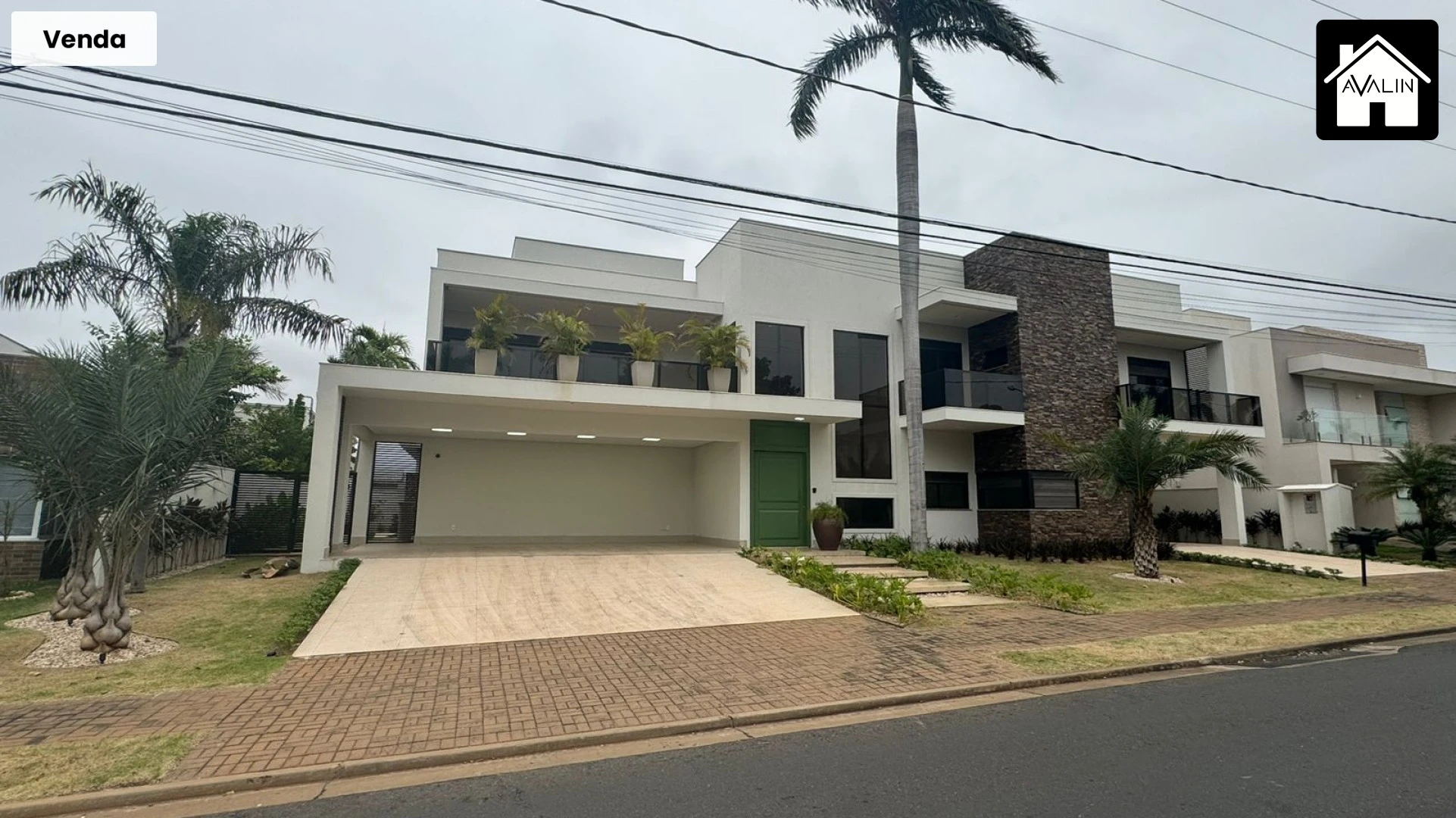 CASA ALPHAVILLE
