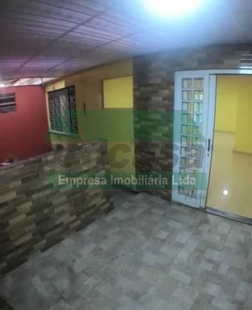 Casa de rua -  / Residencial / Praça 14 de Janeiro