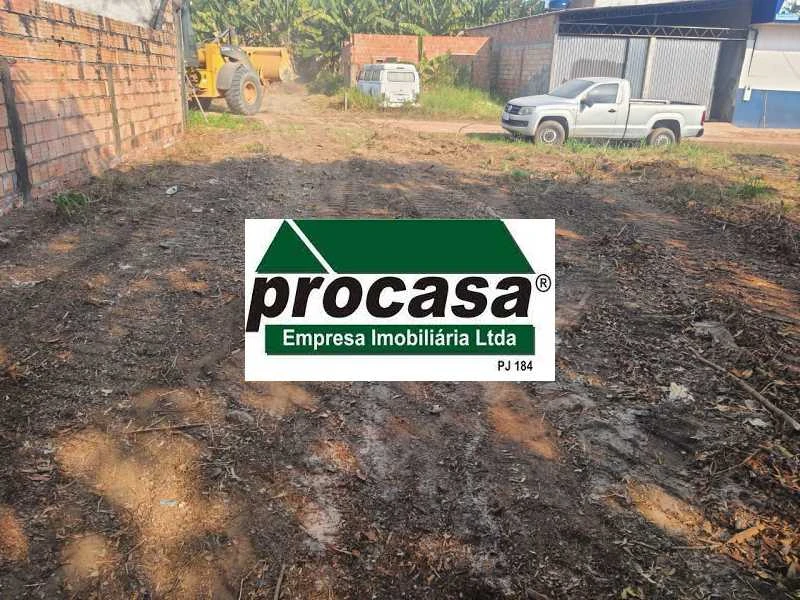 VENDO TERRENO NO IRANDUBA   O TERRENO É DE ESQUINA COM ÓTIMA LOCALIZAÇÃO- ÓTIMO PARA VENDA MATERIAL
