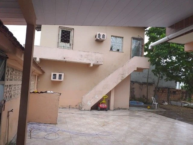 Linda casa com 5 quartos à venda, 300 m² por RS 1.200.000 - Parque 10 de Novembro - Manaus-AM